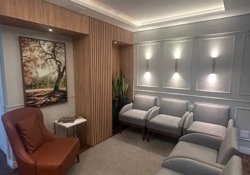 Detalhe da decoração refinada que inspira calmaria, privacidade e silêncio visual